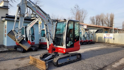 Używana koparka Takeuchi TB235 - 3.5 tony